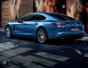 В ОАЭ проживают самые молодые владельцы Porsche в мире