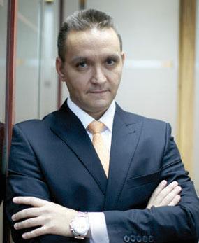 РУСТАМ ФАРМАН, Адвокат KASHWANI LAW FIRM